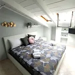 Apartament Free Parking Tiny House Wifi Netflix 15 Minuti Dal Duomo