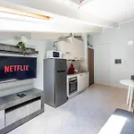 Apartament Free Parking Tiny House Wifi Netflix 15 Minuti Dal Duomo Mediolan