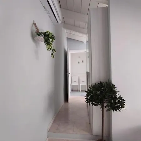 Apartment Free Parking Tiny House Wifi Netflix 15 Minuti Dal Duomo