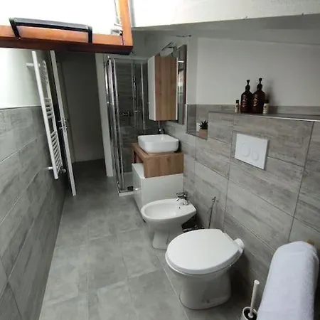 Free Parking Tiny House Wifi Netflix 15 Minuti Dal Duomo Apartment
