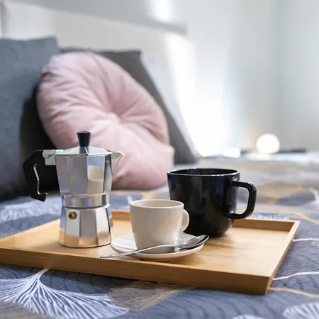 Apartament Free Parking Tiny House Wifi Netflix 15 Minuti Dal Duomo *