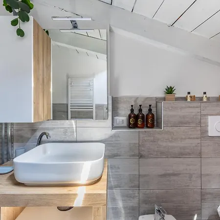 Free Parking Tiny House Wifi Netflix 15 Minuti Dal Duomo * Milano